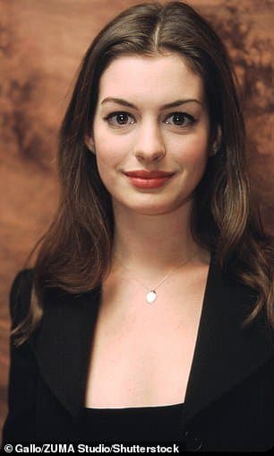 Anne Hathaway 6